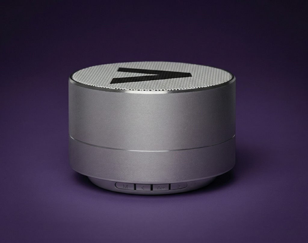 Parlante bluetooth cilíndrico